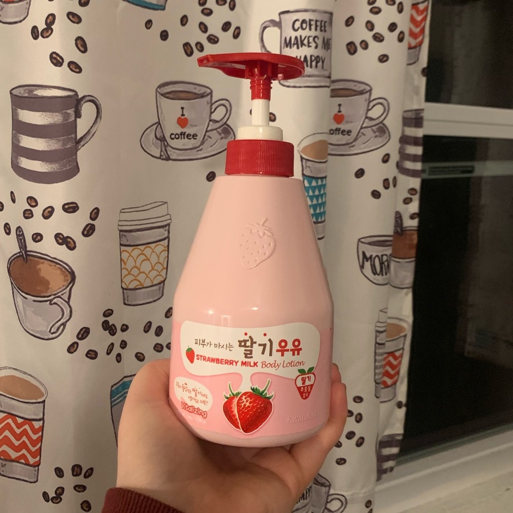 Kwailnara Strawberry Milk